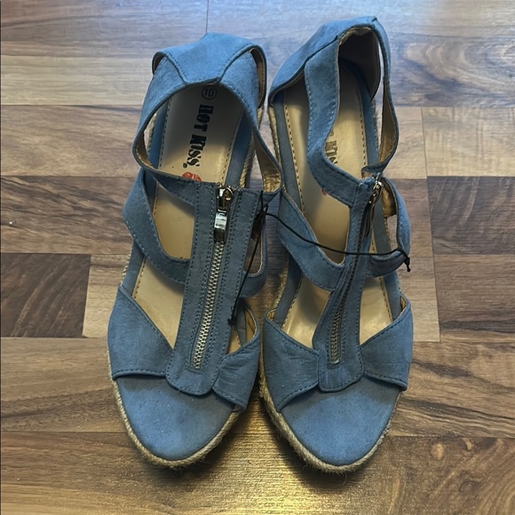 Women's Blue Sandals with Zipper Closure - Picture 1 of 3